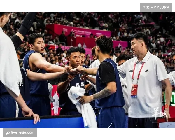 北京主场狂胜广东31分 关键节点攻防压制展现冠军相